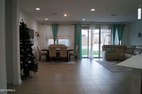 232 Capricorn Way, Chandler AZ  85249-3627 exterior