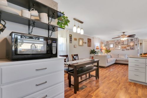 3407 Ann St, Waukegan IL 60085-4764 exterior