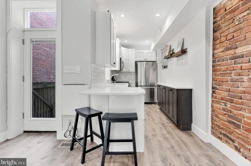 1656 Rosedale St, Washington DC 20002-4525 exterior