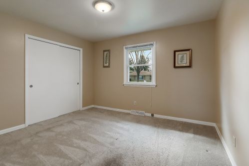 2717 Dougall Rd, Joliet IL 60433-1734 exterior