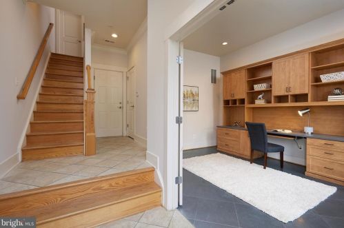 2734 Cassedy St, Silver Spring, MD 20910-1215