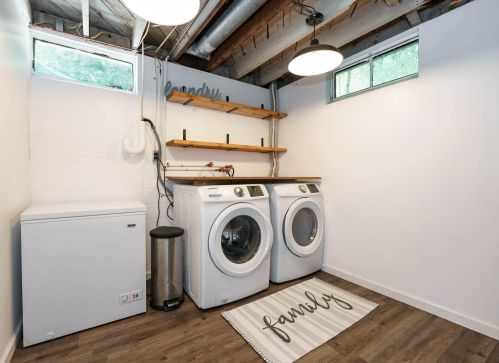 2206 Frst Dr, Kalamazoo MI 49002-6442 exterior