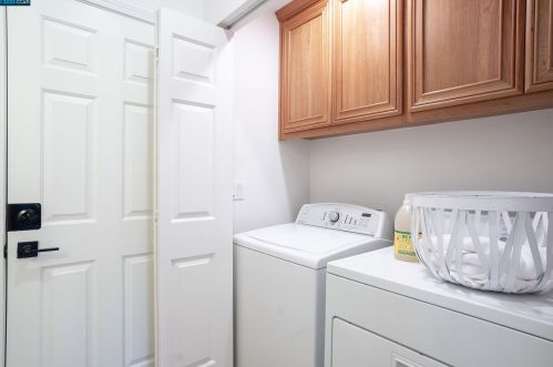 42 Oak Gate Pl, Concord CA 94523-7319 exterior