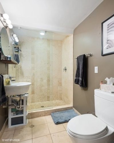 2212 Sunnyside Ave, Chicago IL 60630-3925 exterior