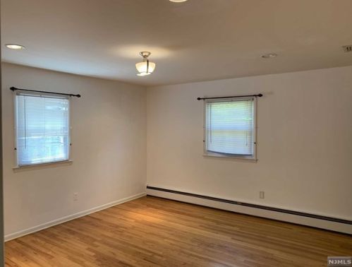 112 Knickerbocker Rd, Demarest NJ  07627-1026 exterior