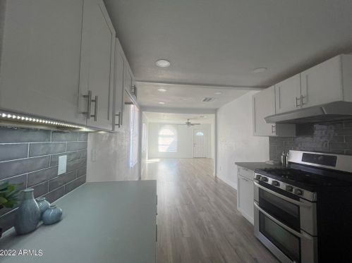 108 27 Dr, Phoenix AZ 85045-4201 exterior