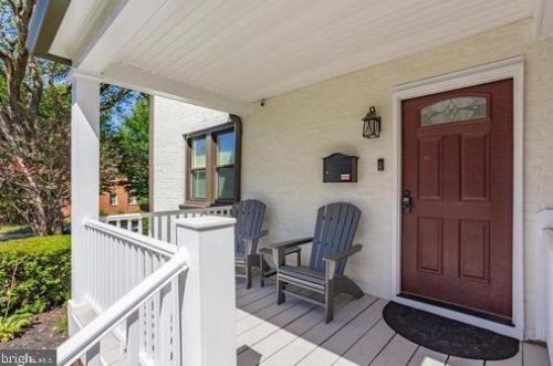 1900 Q St, Washington DC  20009-1008 exterior