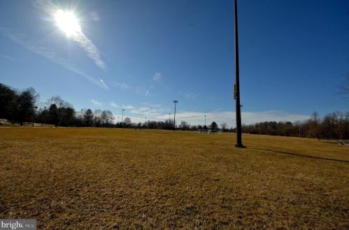 25 Jasmine Ct, Trenton NJ 08648-4808 exterior