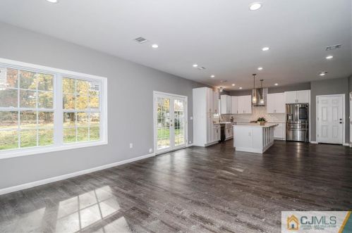 6 Dayton Rd, Edison NJ  08817-4007 exterior