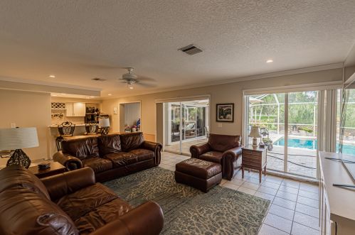 1891 Erwin Rd, Fort Pierce FL  34952-5517 exterior