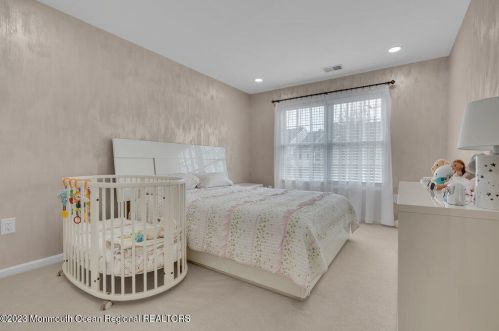 32 Amber Dr, Old Bridge NJ  08857-3588 exterior