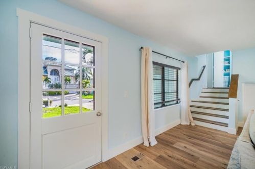 1283 Grand Canal Dr, Naples FL 34110-1506 exterior