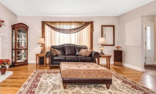 38 Fuller St, Huntington Station NY 11746-6657 exterior