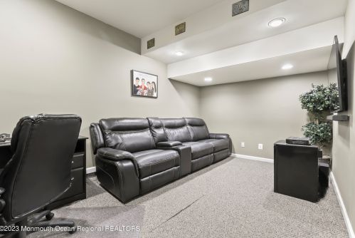 3 Georgian Bay Dr, Morganville NJ 07751-1352 exterior