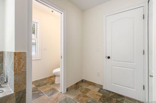 692 Appalachi St, Walled Lake MI  48390-1005 exterior