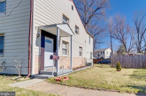 5424 8th Pl, Arlington, VA 22204-2618