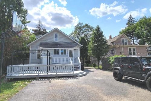 179 North Ave, Elmhurst IL 60126-2558 exterior