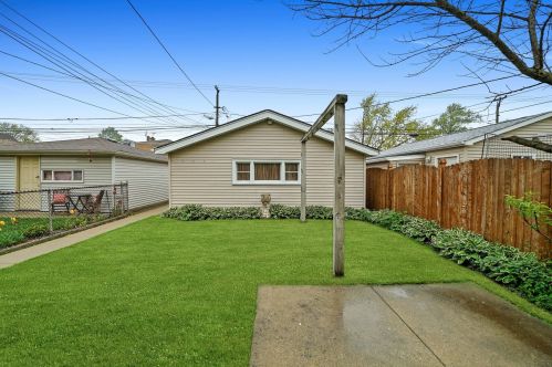 6116 Kolin Ave, Chicago IL 60629-5202 exterior