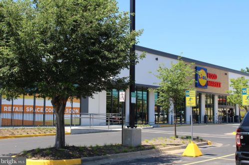 6800 Fleetwood Rd, Mc Lean VA  22101-3604 exterior