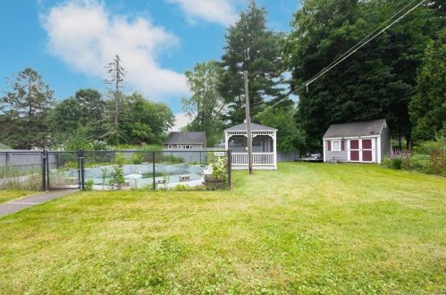 310 Main St, Meriden CT 06450-6047 exterior