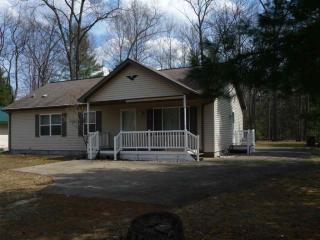 5984 Higgins Lake Dr, Roscommon, MI 48653-9349