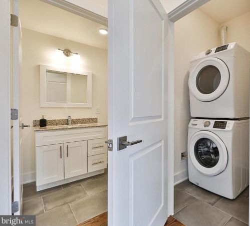 1115 American St, Philadelphia PA 19123-1513 exterior