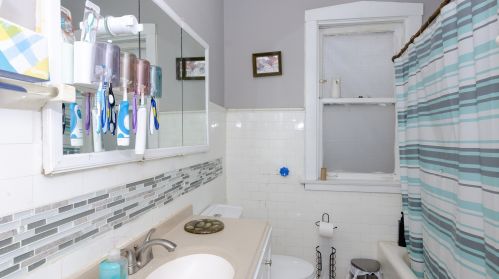 6030 Mozart St, Chicago IL 60629-2217 exterior