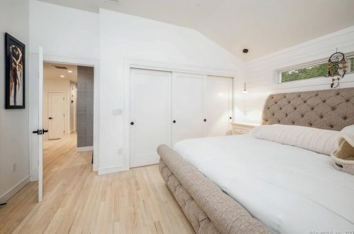 37 Walnut Hill Rd, Ridgefield CT  06877-2906 exterior