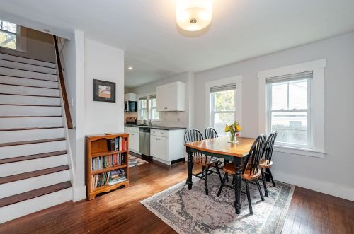 4 Ela St, Dover NH 03820-2805 exterior