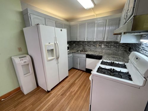 8941 70, Milwaukee WI 53223-2151 exterior