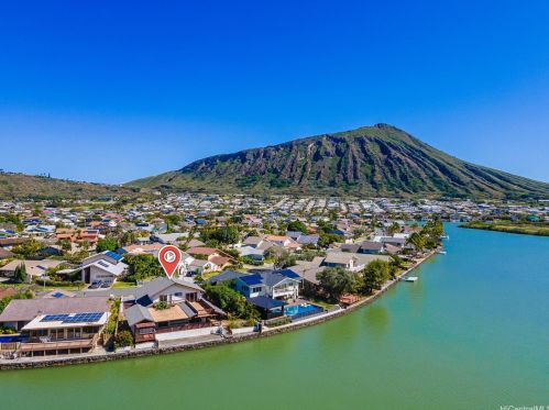 6897 Niumalu Loop, Honolulu, HI 96825-1646