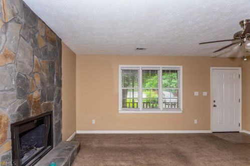 2808 Mountbery Dr, Lithonia GA  30039-8023 exterior