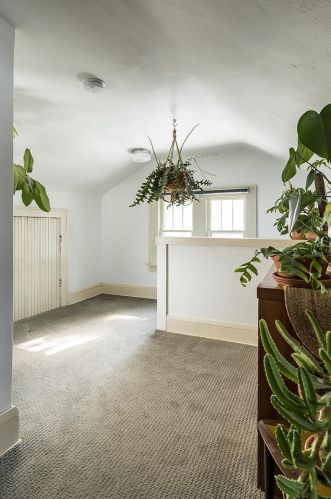 1082 Englewood Ave, Saint Paul MN 55104-1410 exterior