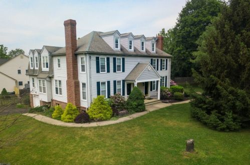 124 Leigh St, Clinton NJ 08809-1348 exterior