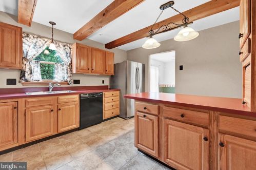 1739 Conard Rd, Lancaster PA 17602-1302 exterior