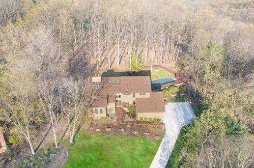 409 Jamesborough Dr, Pittsburgh, PA 15238-1605