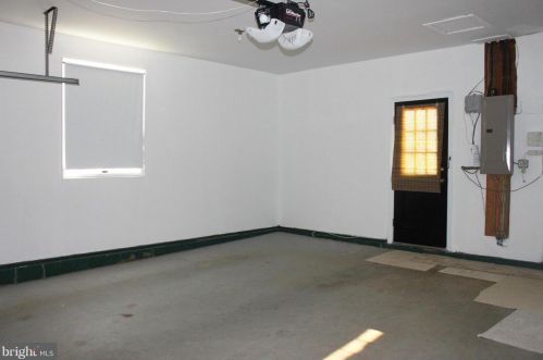 6210 Cottonwood St, Mc Lean VA  22101-3221 exterior