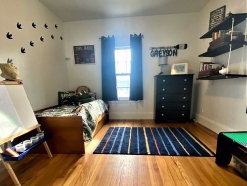 132 Maple Rd, Springfield MA 01106-3104 exterior