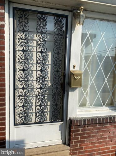 2656 65th St, Philadelphia, PA 19142-2813