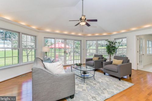 11801 Ambleside Dr, Rockville MD 20854-2109 exterior