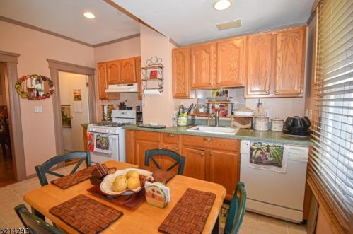 133 Chrystal St, Dover NJ 07801-5308 exterior