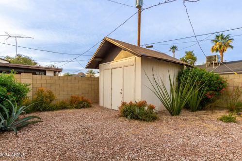 3242 Emile Zola Ave, Phoenix AZ 85032-6331 exterior