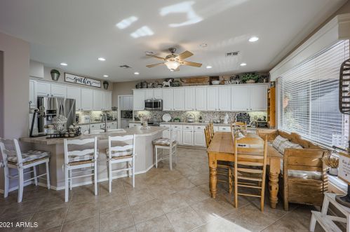 40256 Exploration Trl, Phoenix, AZ 85086-1639