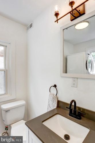 513 Poplar St, Lancaster PA  17603-5234 exterior