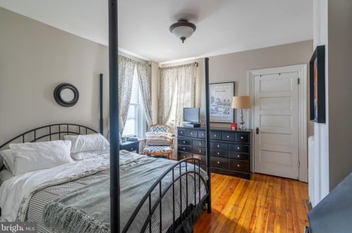 126 Fowler Ave, Tavistock NJ 08033-1336 exterior