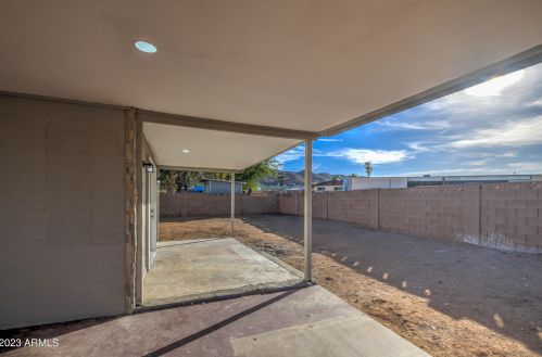 8224 25th St, Phoenix AZ  85042-7020 exterior