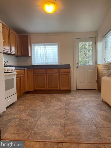 3096 Aramingo Ave, Philadelphia PA 19134-4421 exterior