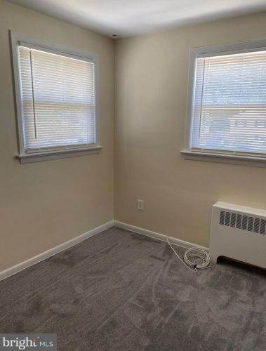 47 Roxboro Rd, Trenton NJ  08648-3924 exterior