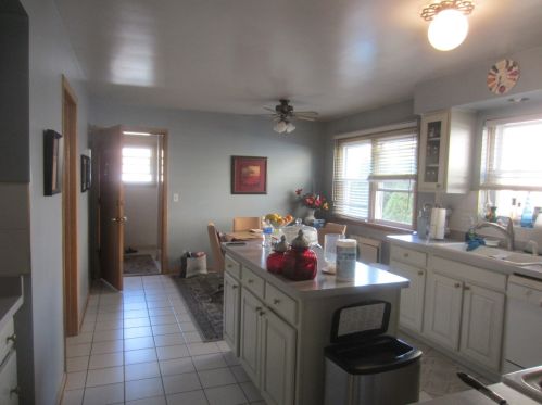 8544 Berwyn Ave, Chicago IL 60640-2005 exterior