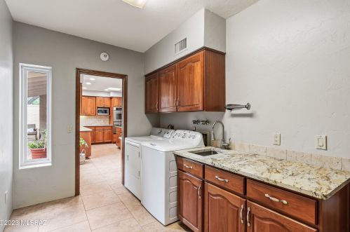 12520 Kit Carson Pl, Tucson AZ  85749-9368 exterior